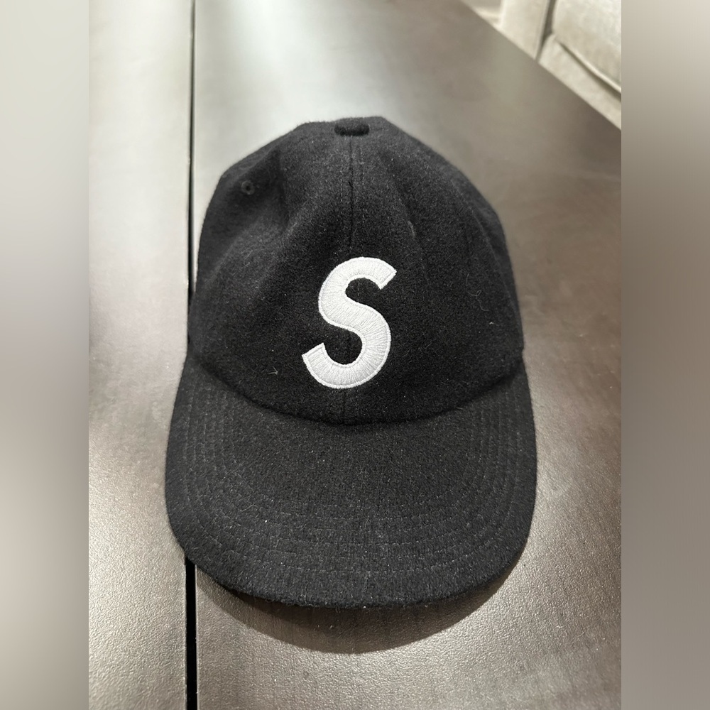 Supreme Wool Cap